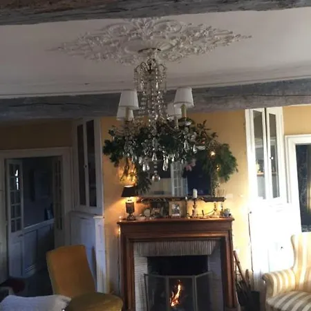 Large, Welcoming House, Full Of Character And Charm Holiday home Bouresse