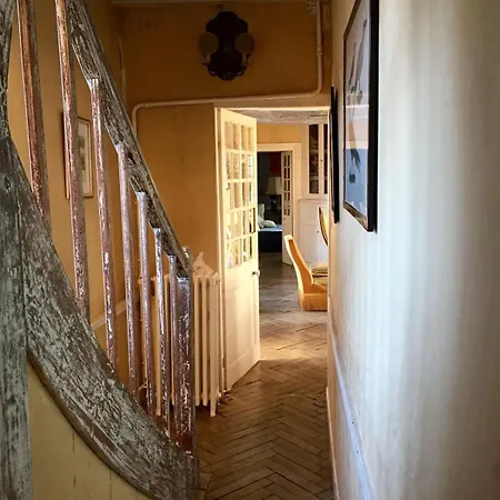 Large, Welcoming House, Full Of Character And Charm Holiday home